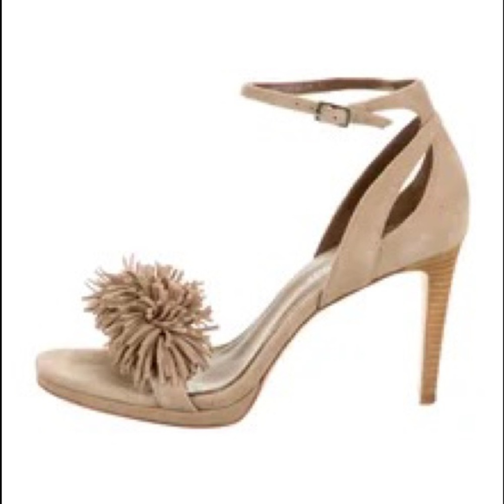 Donald Pliner Shayla Heels - never worn